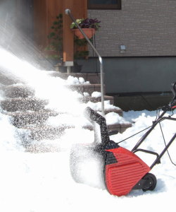 電動除雪機 スノーエレファントDX(D-1100) 電動除雪機 お写真の紹介 | アルファ工業株式会社